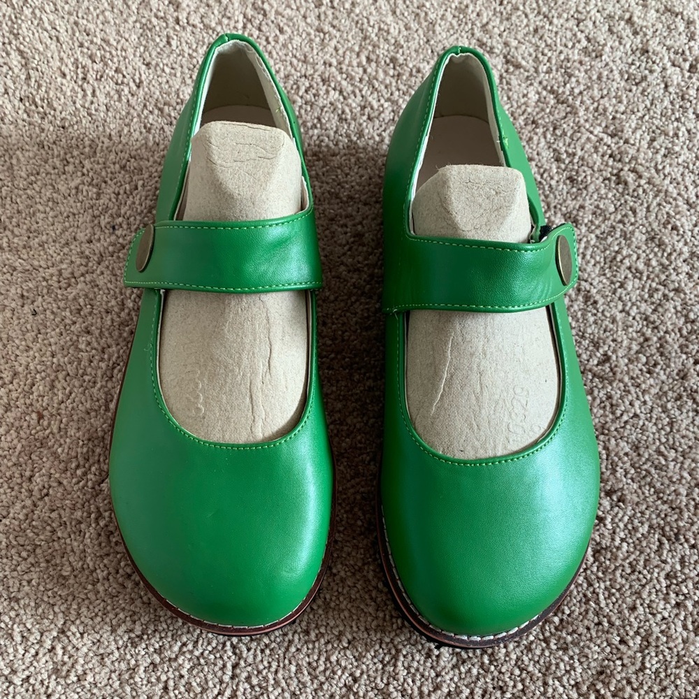 Green MaryJane Shoes - 39 Euro